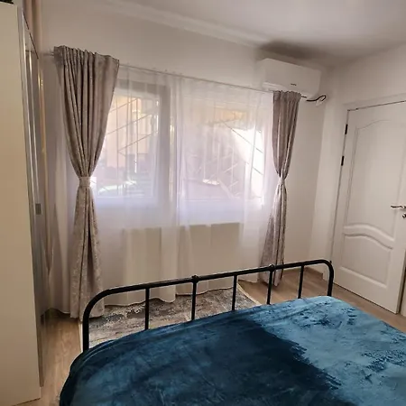 Zen Relax - Polona - Calea Victoriei - Metro Station בוקרשט