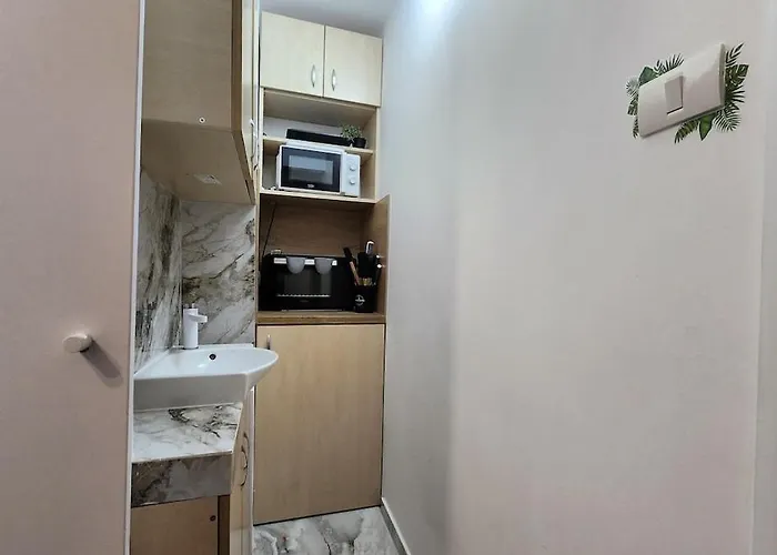 Zen Relax - Polona - Calea Victoriei - Metro Station * Bucureşti