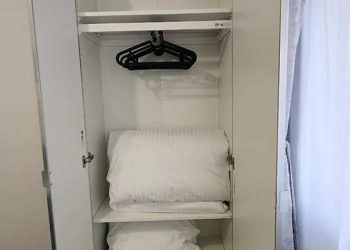 Zen Relax - Polona - Calea Victoriei - Metro Station * Bucureşti